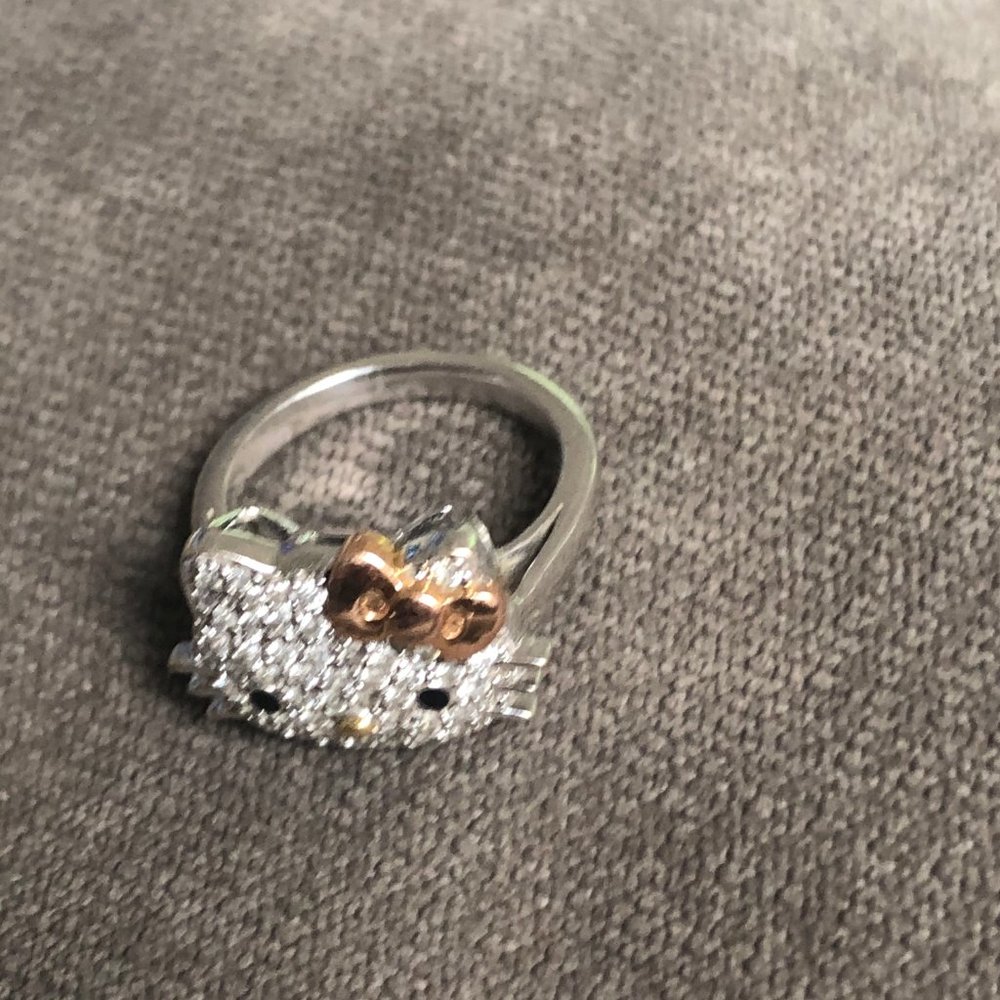 KLS HELLO KITTY DIAMOND RING - Picture 3 of 5